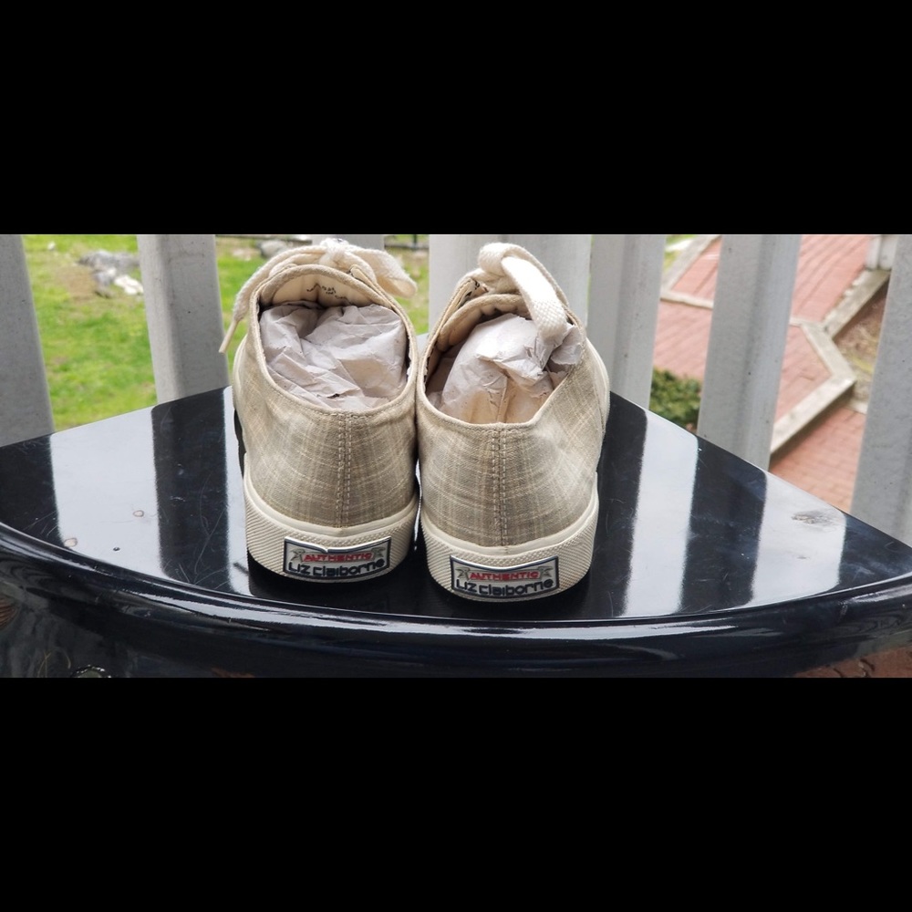 Liz Claiborne lace up women sneakers 8.5M Women - Picture 7 of 8